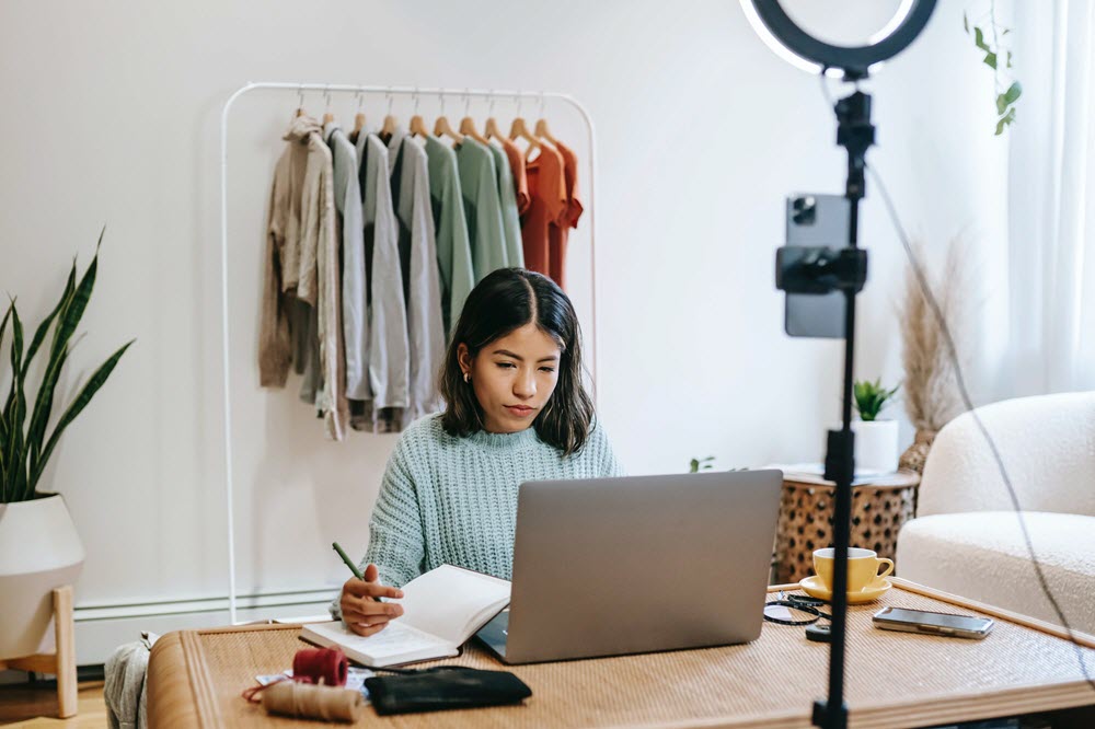 Unique Content Writing Scripts For Realtors: Get Traffic To Website Without Social Media In 2023